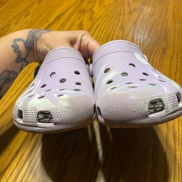 Crocs purple marbled clogs-women’s size 8 - Picture 6 of 9